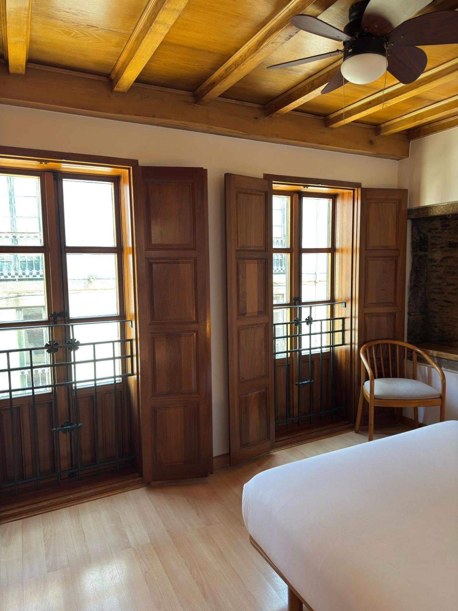 Apartamentos Campanas De San Juan サンティアゴ・デ・コンポステーラ エクステリア 写真